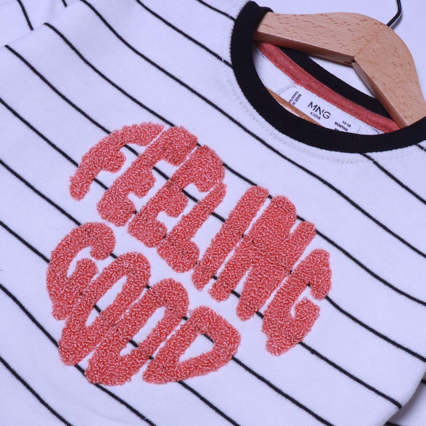 Embroidered Sweatshirt – “Feeling Good”