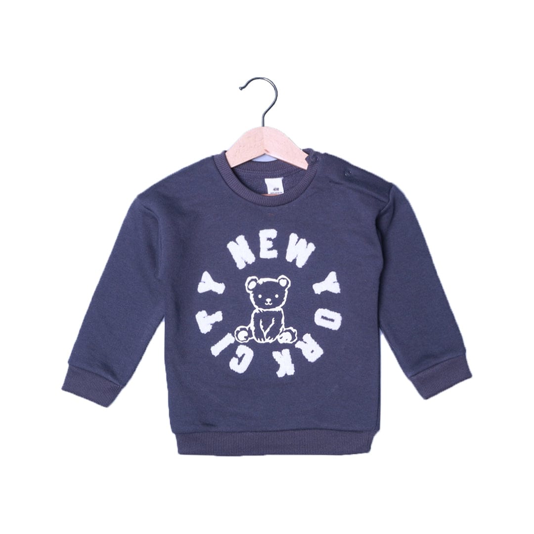 Sweatshirt with Front Embroidery “New York City” – Urban & Stylish