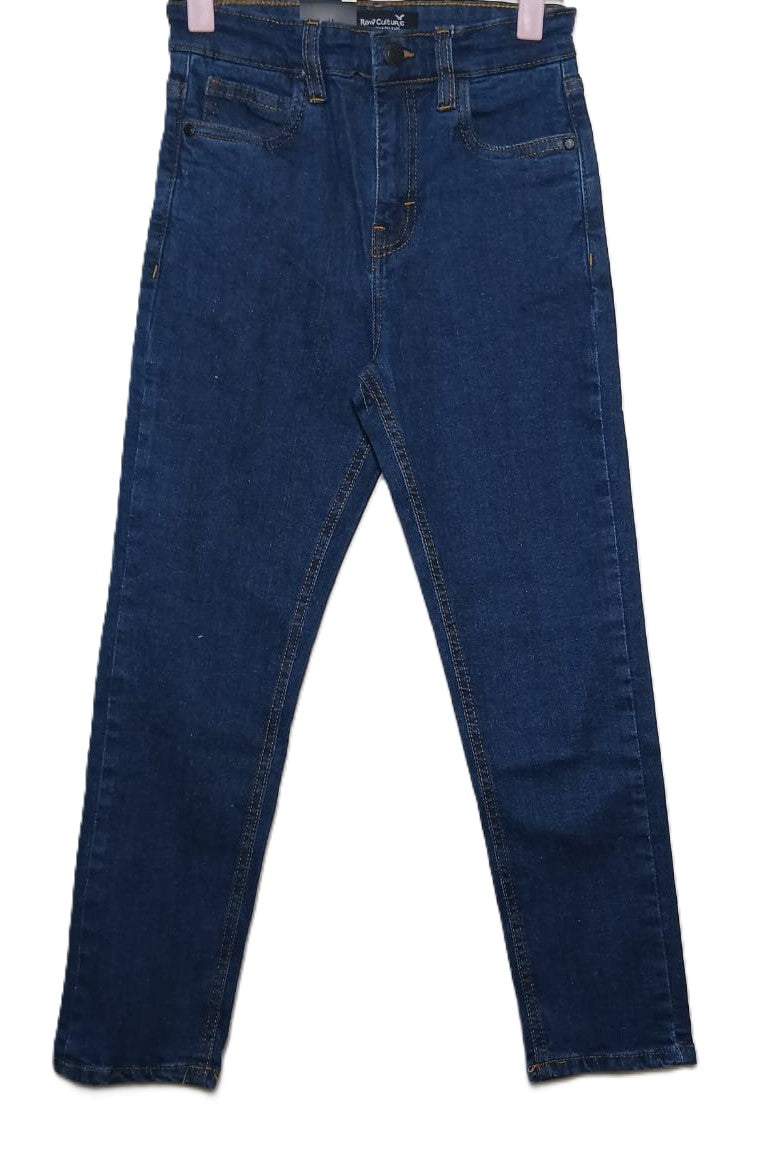 Classic Dark Blue Jeans – Timeless Everyday Wear